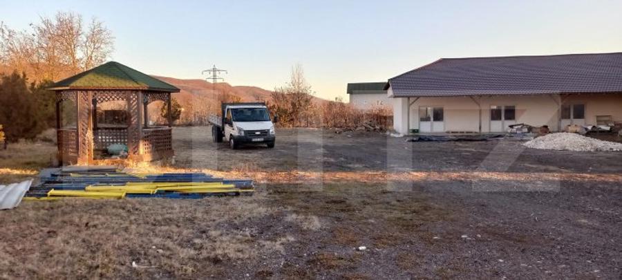 Spatiu comercial, de vanzare, 425 mp, zona Voinesti