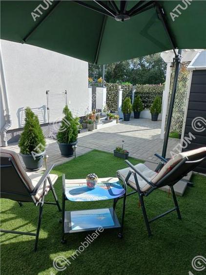 Apartament cochet cu 3 camere, gradina si 3 parcari in zona Selimbar