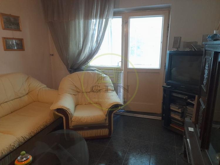Apartament 4 camere etaj1 de vanzare pe B-dul unirii in Fagaras jud. Brasov