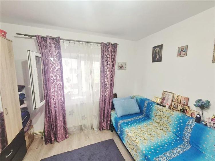 Apartament 2 camere decomandat, zona Stefan cel Mare