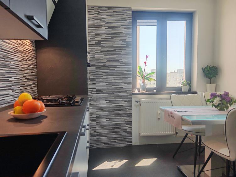 Apartament 3 camere decom. 75 mp - 3 min metrou Bd. 1 Dec. 1918 - Trapezului