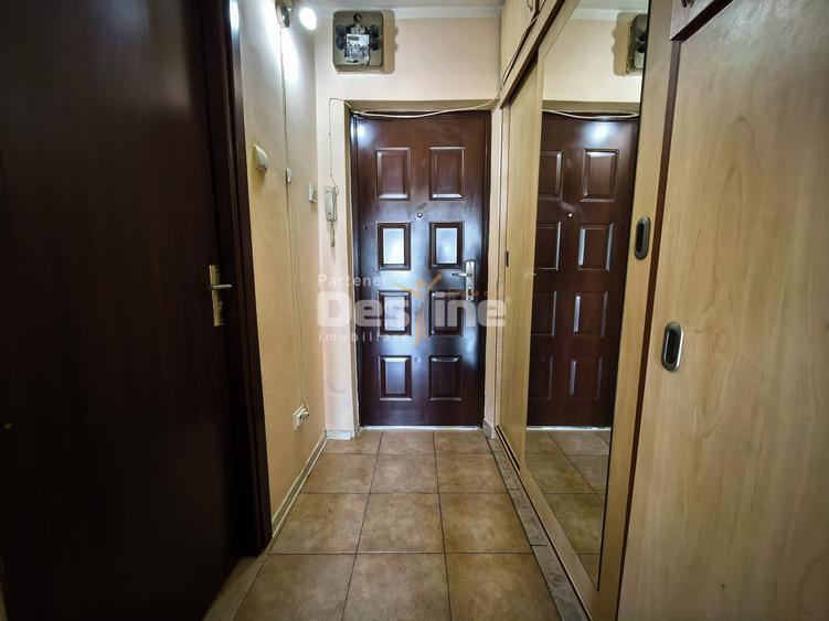 Apartament 1 Cameră 32 m, etaj intermediar, imobil cu lift