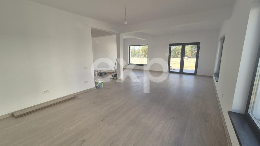 Casă nouă 5 camere, 151 mp utili, teren 1.563 mp – Albota