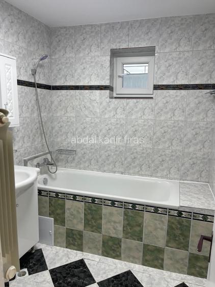 Închiriere apartament 3 camere strada delfinului BL D16 sector 2 - 11