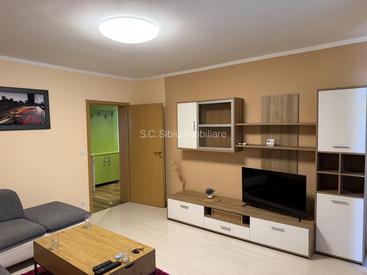 Apartament 2 camere cochet ,spatios str. Lupeni