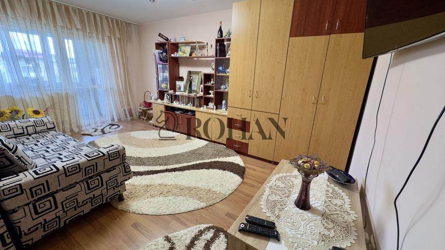 Apartament 3 camere, 70 mp total, loc de parcare, Str. Vânătorilor