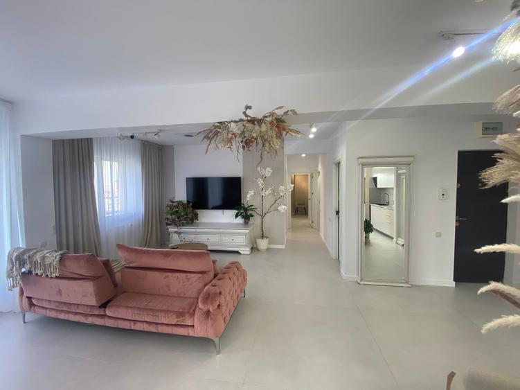 Apartament 4 camere de vanzare Tatarasi