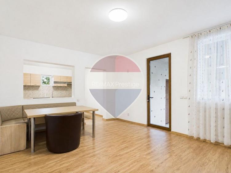 Casa cu 5 camere si magazin alimentar, functional, teren 1715 mp - 8