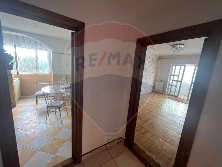 Apartament 4 camere b dul Garii