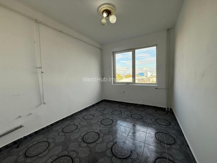 Apartament spatios, 2 camere, etaj 3,  49 mp utili, zona Soarelui - 7