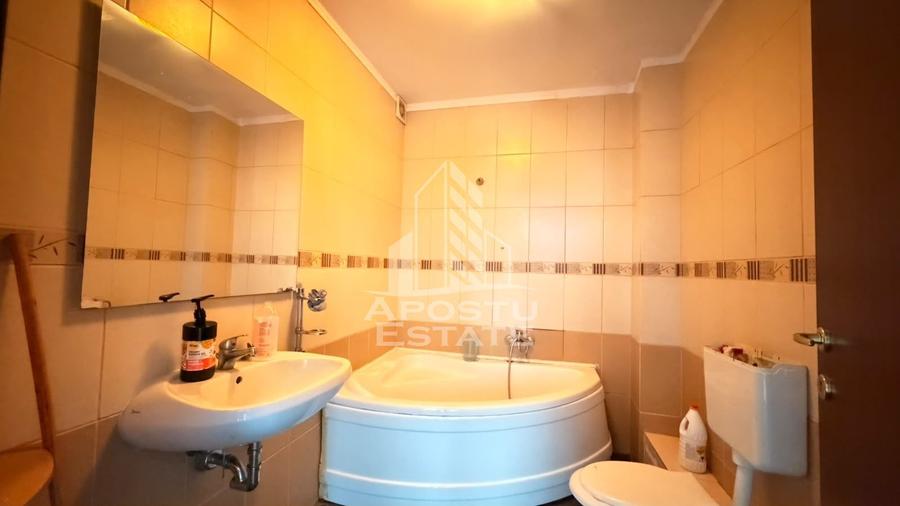 Apartament cu doua camere in zona Girocului, loc de parcare