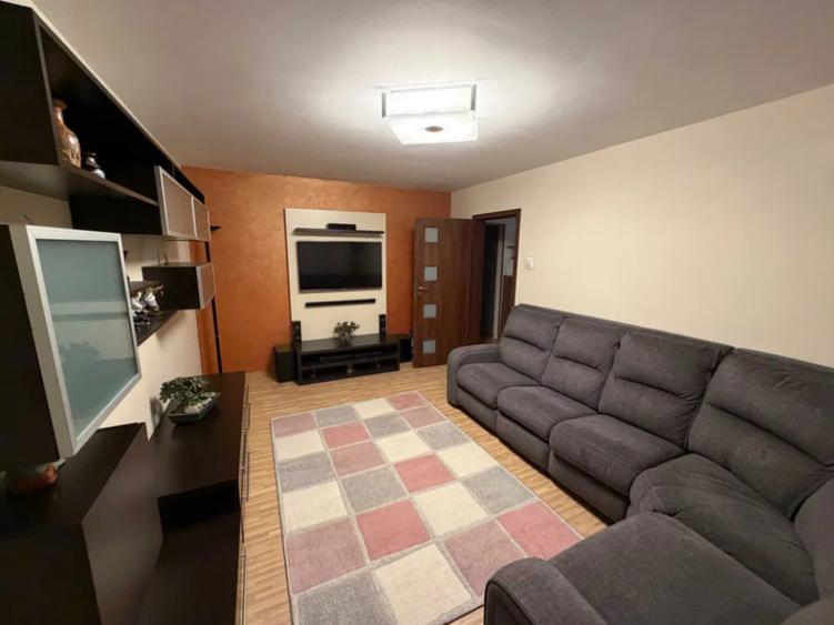 De Inchiriat Apartament 3 Camere | Drumul Taberei | 7' Metrou | 2x AC