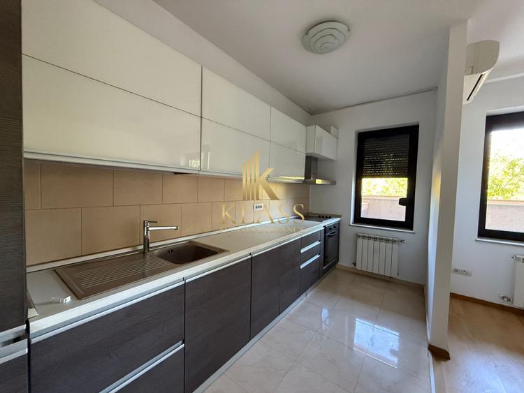 De vanzare apartament decomandat cu 2 camere  in Baneasa