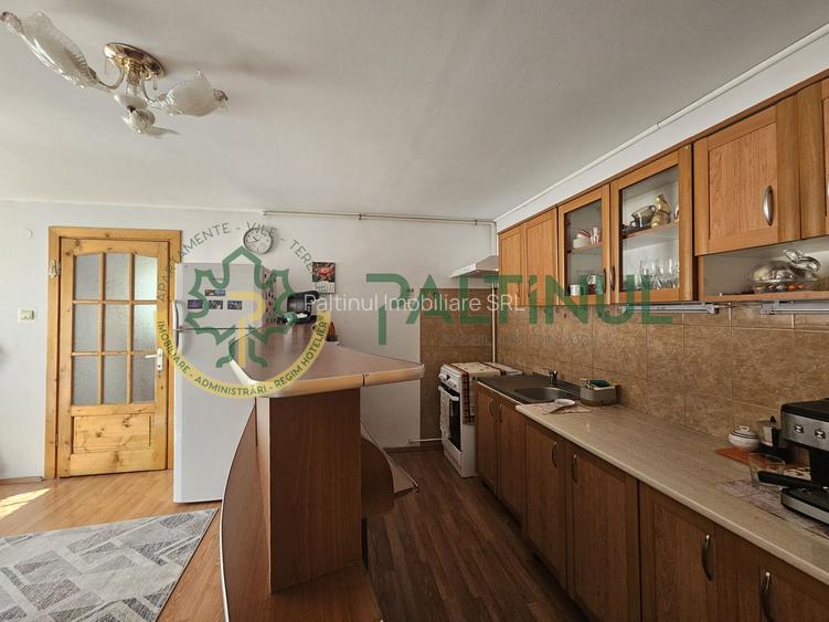 Apartament 3 camere de vanzare, zona centrala, langa Parcul Sub Arini - 2