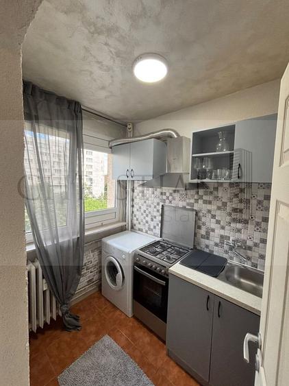 Garsoniera Dristor - Metrou la 1 minut