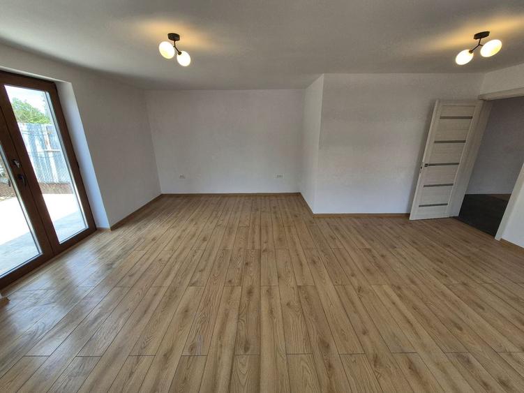 Vila/casa noua: P+M, Banesti-Prahova - 150 mp utili + teren 875 mp!