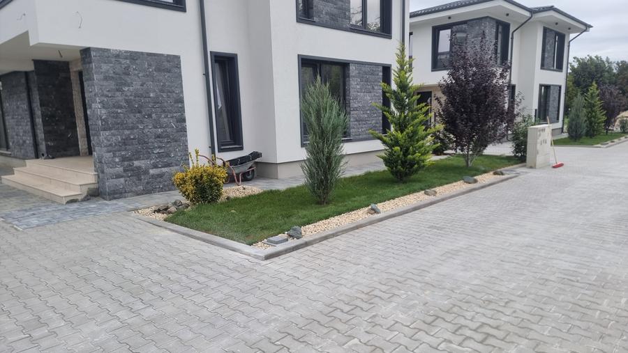 Complex rezidential cu 7 vile langa Laguna Albastra