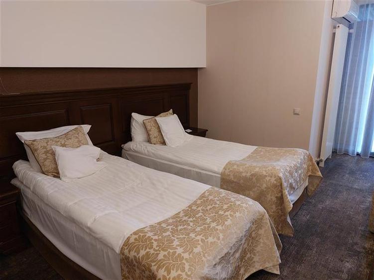 APARTAMENT 3 CAMERE, HOTEL ALPIN, POIANA BRASOV