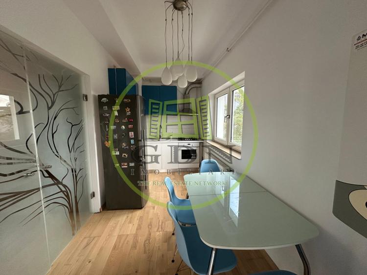 Apartament 3 camere, 90 mp, cartier centru, zona Biserica Sfintii Apostoli