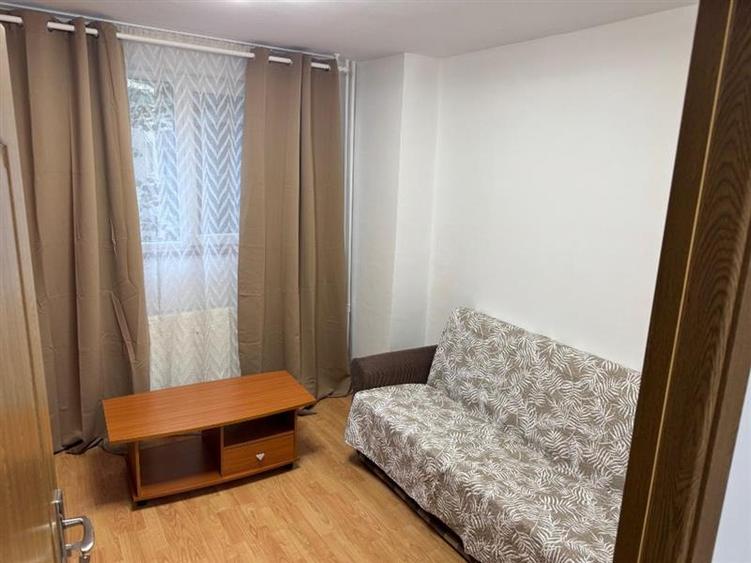 Apartament 4 camere zona Dristor-Baba novac