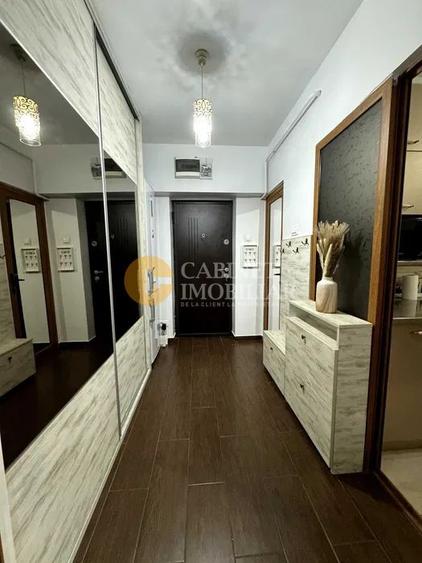 1 Camera Decomandat- Renovat Modern-Mobilat si Utilat