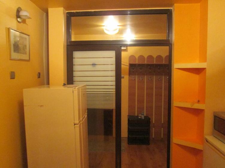 Garsonieră spațioasă, decomandată, parter înalt – zonă excelent conectată