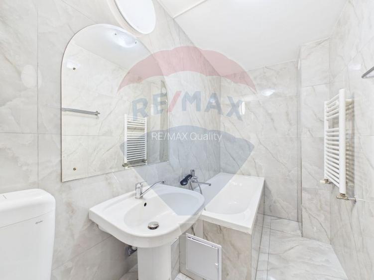 Oportunitate - 2 Apartamente 4 + 2 camere - Zona 13 Septembrie - 23