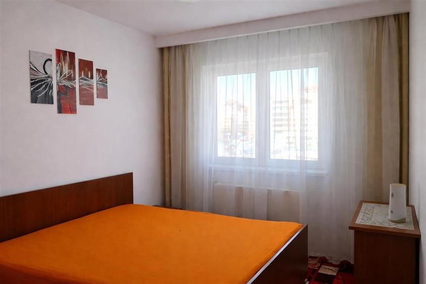 Apartament 4 camere 2 bai 3 balcoane zona Centrala
