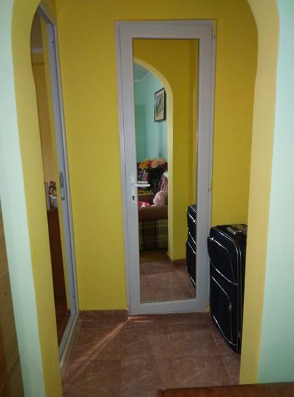 - Apartament 2 camere confort 2, etaj 3/4, cartier Apollo.