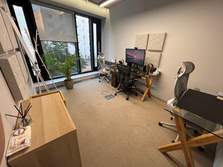 V7 Startup Studio Ateneu – birou privat  Comision 0%