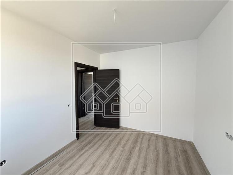 Casa duplex, 5 camere si teren 255 mp - Cisnadie