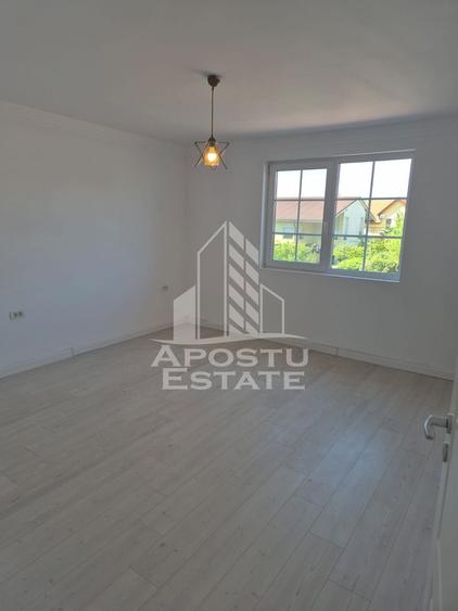 Duplex cu 4 camere , de inchiriat , Curte 300 mp , Mosnita Noua