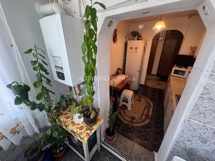 Apartament 2 camere zona Anda cu Centrala - 6