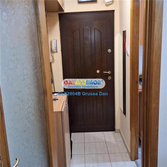 pta resita | 2cam 43mp modern etaj 2 1980 | AC balcon | metrou - 8