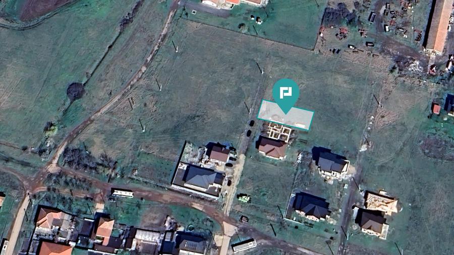 Loc de casa de 512mp în Livada