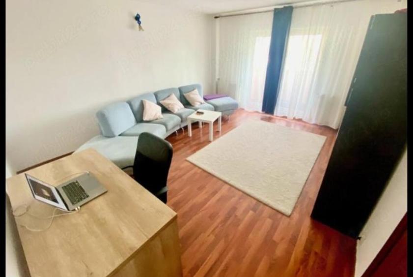 Mall Vitan/Zizin, ap 2 camere,65mp, bloc 1990/146 000euro