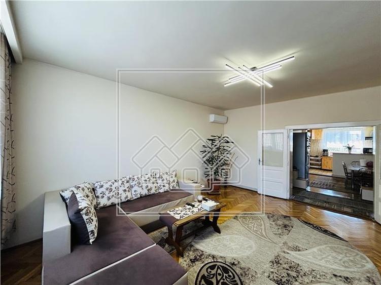 Casa tip duplex, 120 mp utili + teren - Zona Piata Cluj