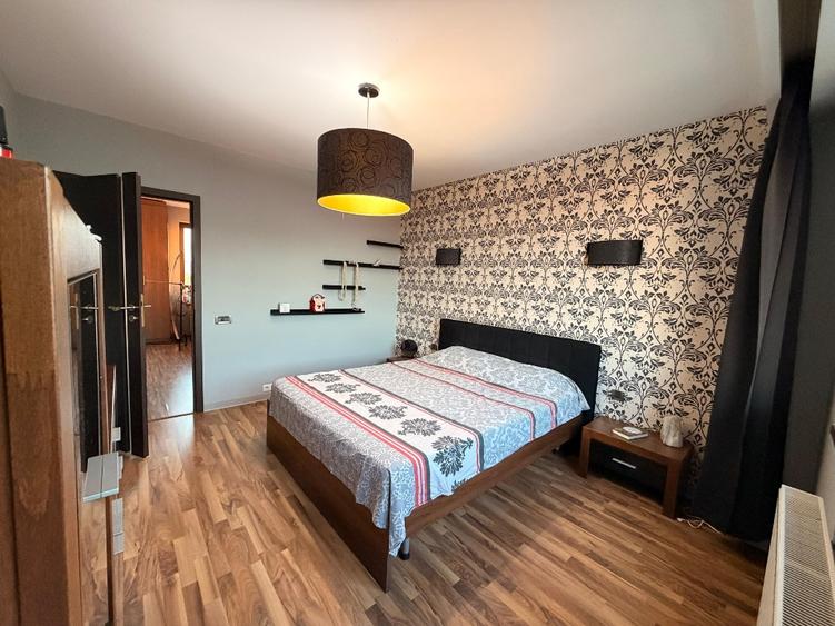 Inchiriere apartament 3 camere cu loc parcare si boxa