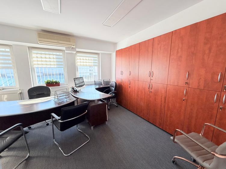 Spatiu comercial- birouri de inchiriat | 230mp | Zona Eliana Mall/Brintex