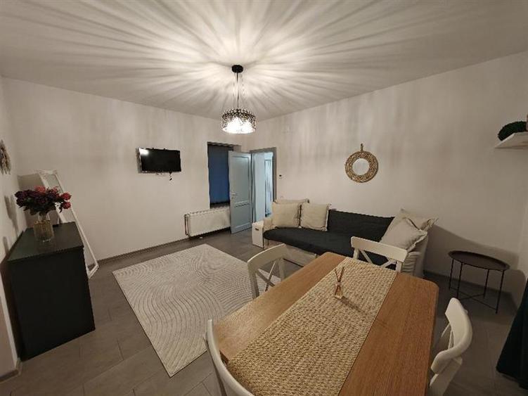 Inchiriem Apartament 2 Camere, Modern, 62 Mp, Semidecomandat, Centrul Istoric