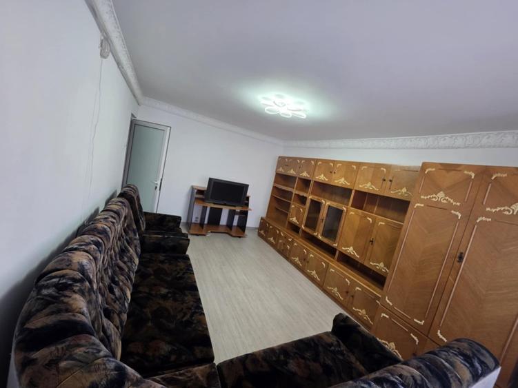 Apartament 2 camere Navodari mobilat+parcare primarie.