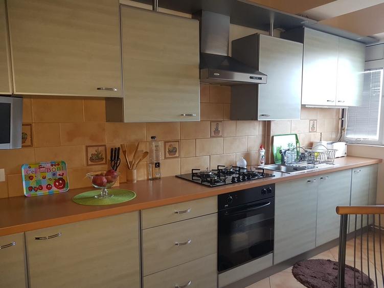Punctele Cardinale,apartament 3 camere,80 mp,et 3/4,pret 175.000 euro