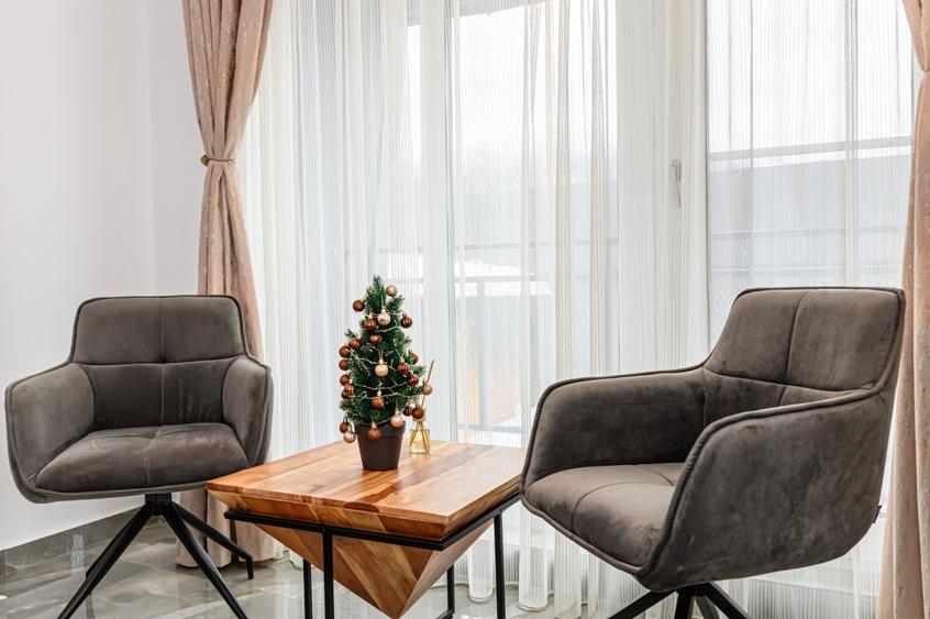 Apartament unic in PREDEAL – LUX, vedere la partie cu terasa si parcare