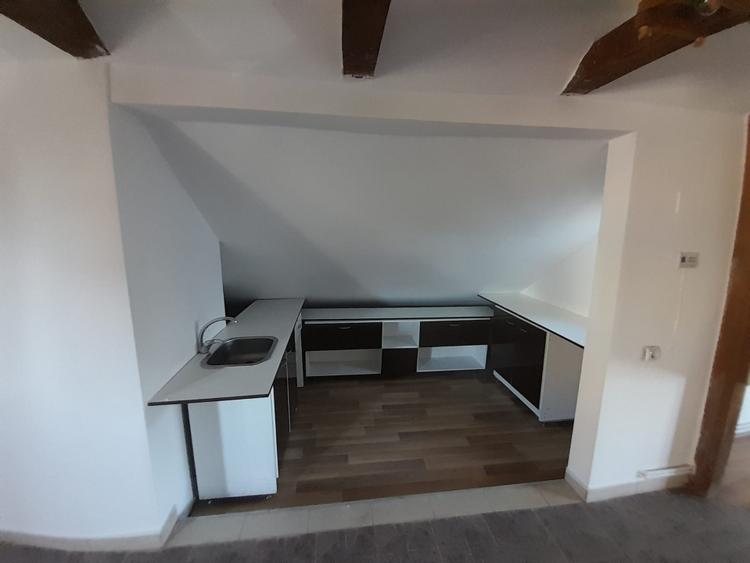 Casa individuala potrivita pentru locuinta,birouri sau cabinete medicale