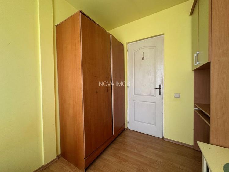 Apartament 3 camere, tip mansarda - Aleea Sevis - 8