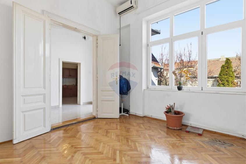 Apartament 4 camere 113 m² utili Piata Catedralei- Alexandru Gavra