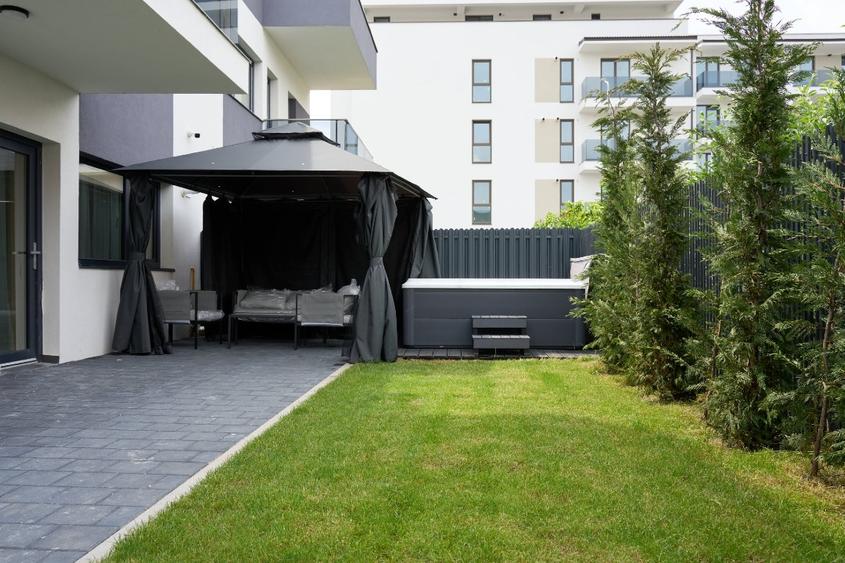 Casă modernă tip duplex de vânzare în Florești – Str. Lacului