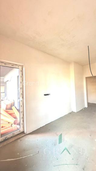 Oportunitate ! Apartament 4 Camere | Semifinisat | Logie 10 MP | Floresti - 9