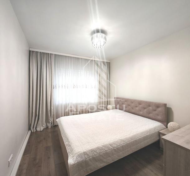Apartament de vanzare, 4 camere, 2 bai, etajul 1, centrala proprie, Lipovei