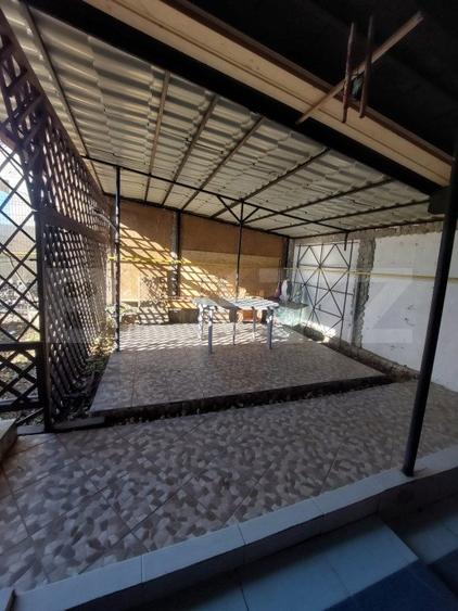 Spatiu Comercial cu 2 camere+beci, teren 400mp,zona Teleajen